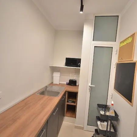 Apartment 1 Bedroom Flat